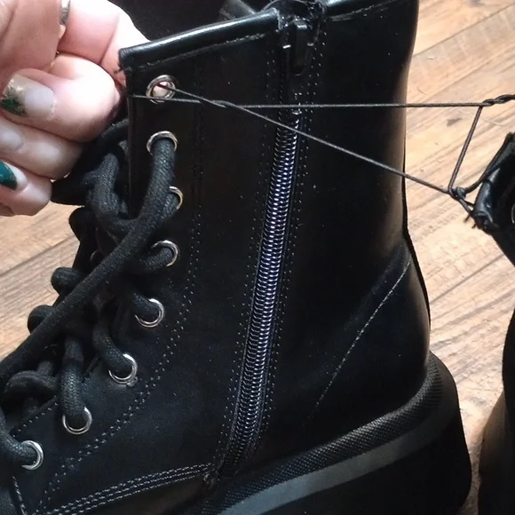 Black Lace-Up Combat Boots for Women - Glossy Finish Size 7 - Picture 5 of 7